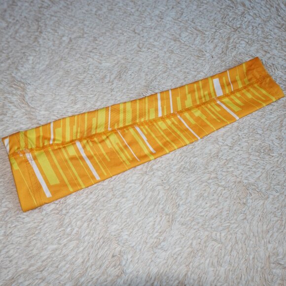 Youth Large/XL NFL Flag Football Gold Arm Compression Sleeve, NWOT - Picture 2 of 3